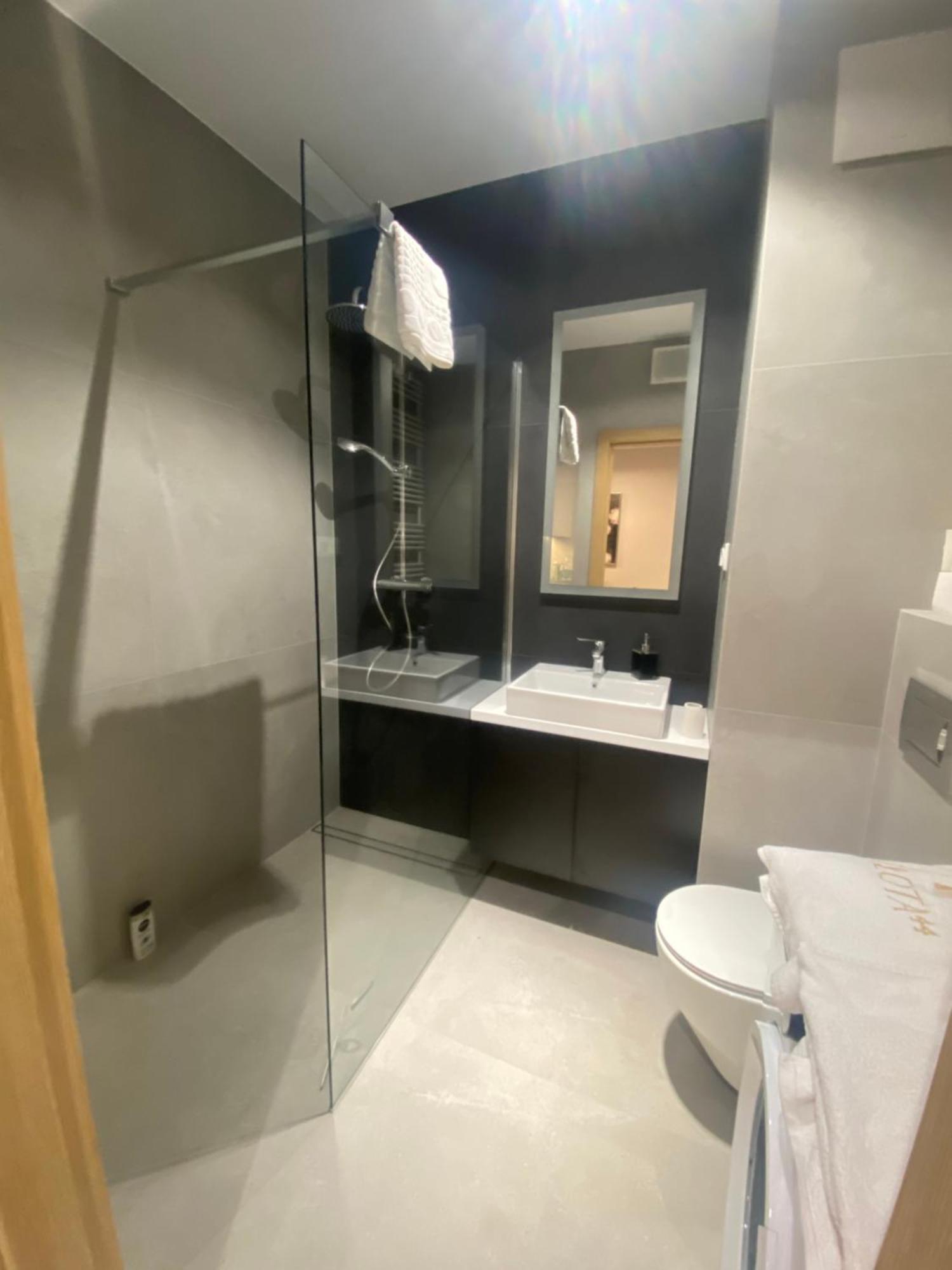 Wiktoryn 6 Piekne Nowe Apartamenty Z Duzymi Balkonami Warszawa Zewnętrze zdjęcie